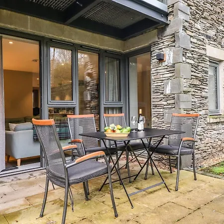 Bruach アパート *